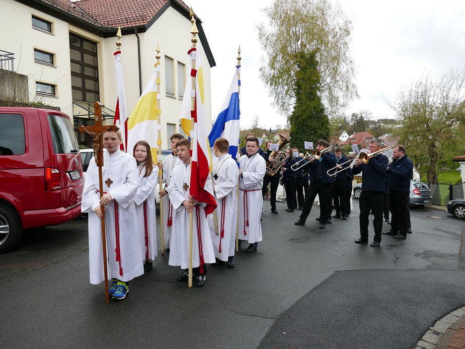 1. Heilige Kommunion in St. Crescentius (Foto: Karl-Franz Thiede)